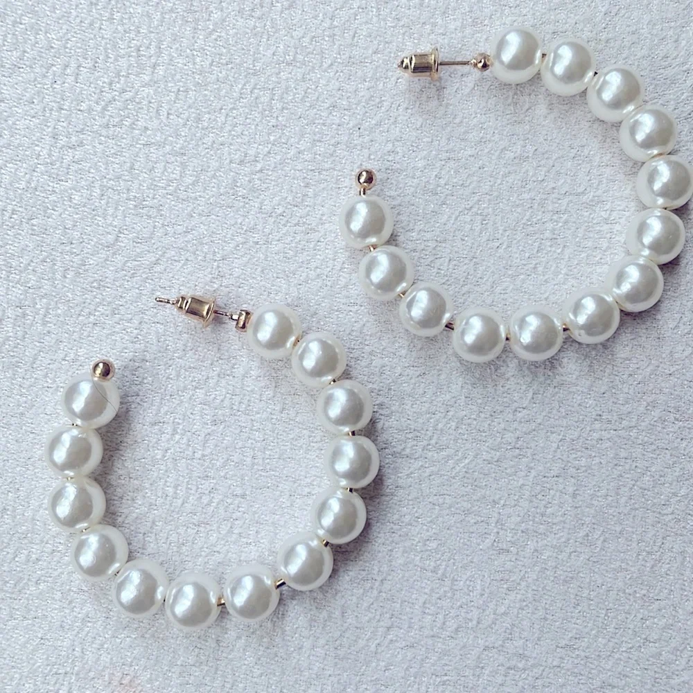 NEW Pearl earring hoops